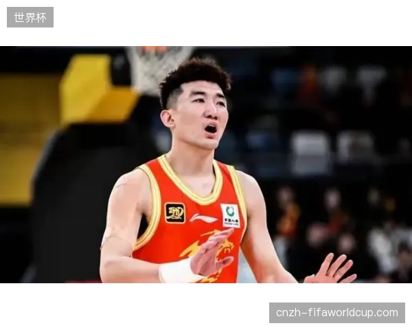 广厦队探索传统双核与小球战术结合模式，孙铭徽的挡拆发起是球队阵地战进攻命脉